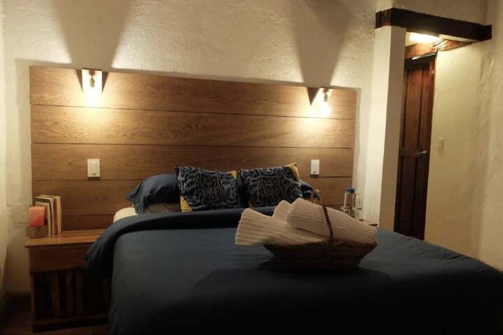 Room 10 of 42