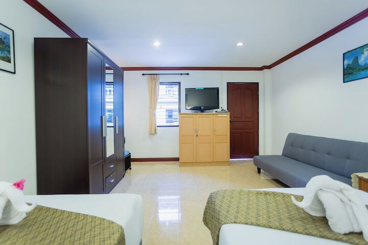 Room 92 of 208