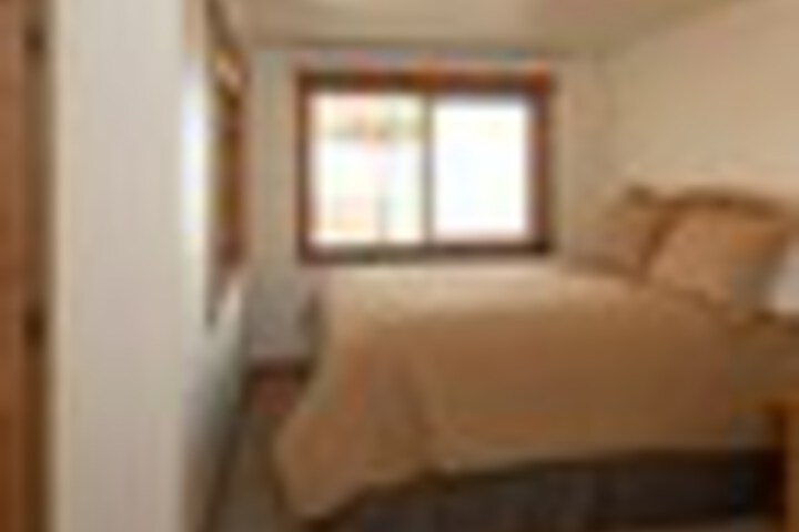 Room 20 of 117