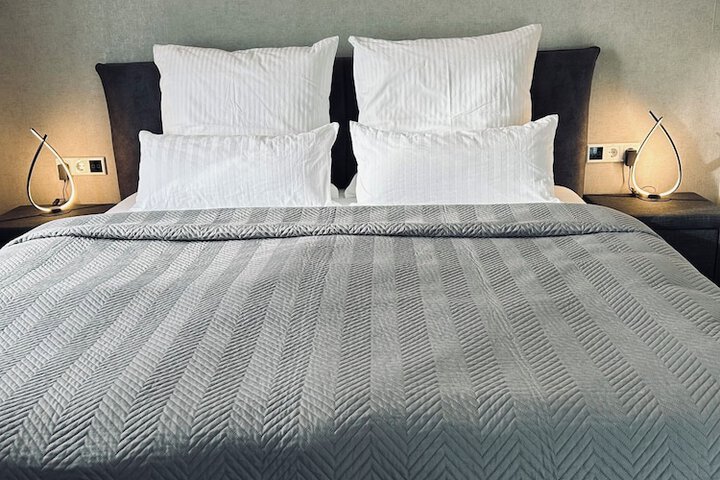 Room 6 of 23