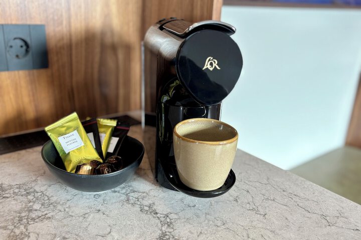 Breakfast/Coffee Service 20 of 32