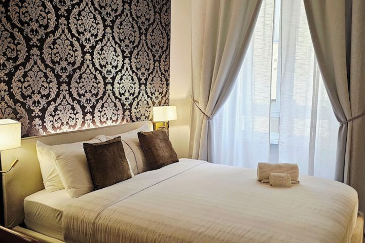 Room 10 of 68