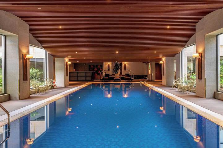 Pool 51 of 86