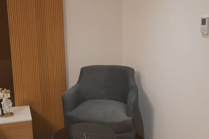 Room 33 of 45
