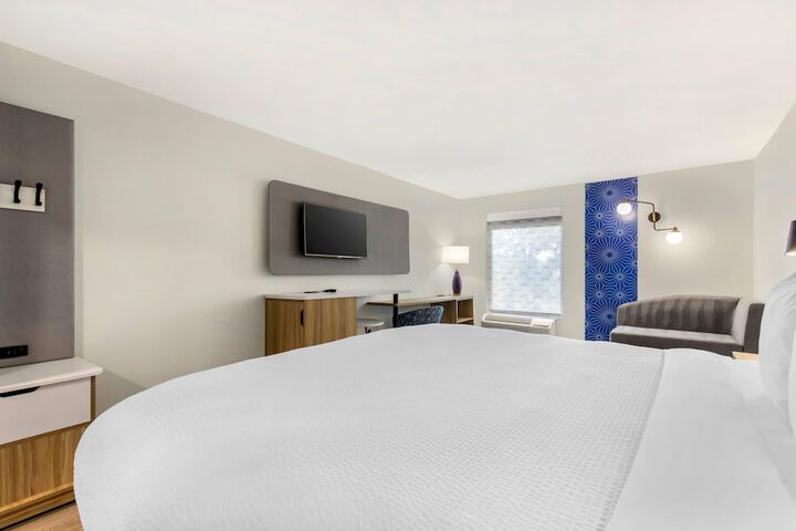 Room 22 of 43