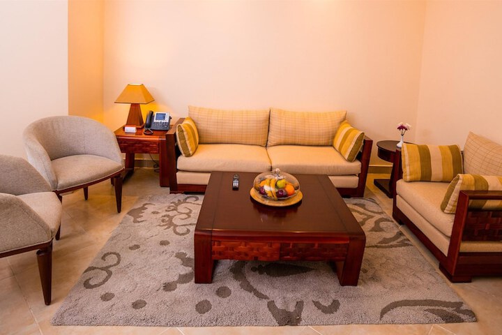 Room 12 of 90