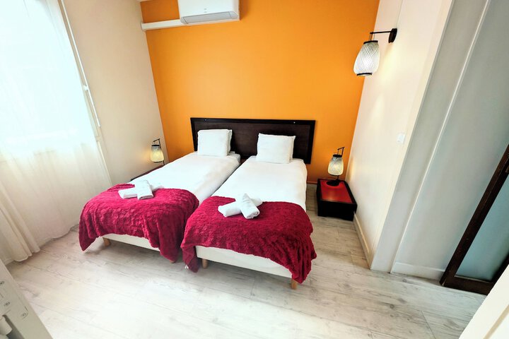 Room 57 of 97