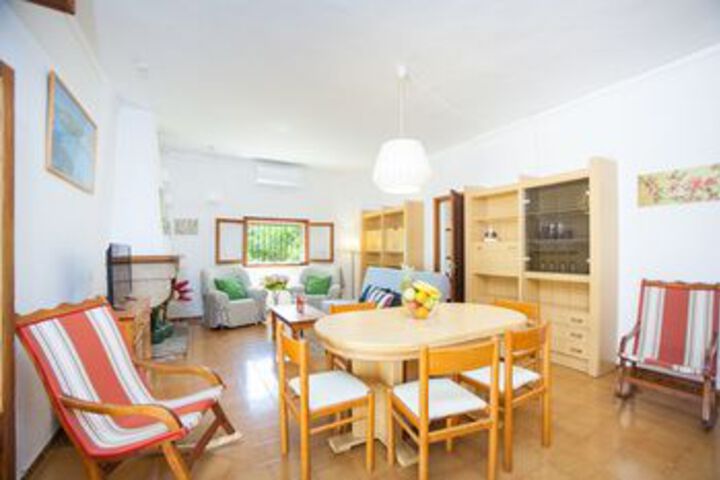 Room 5 of 15