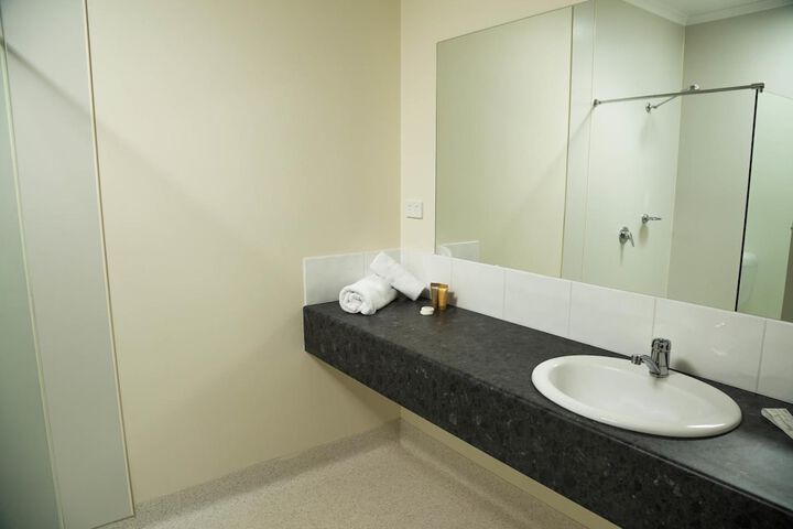 Room 25 of 49