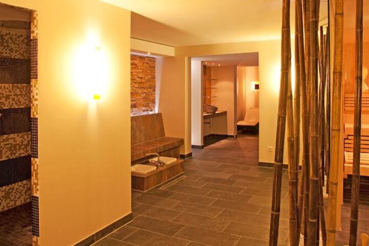 Spa 20 of 36