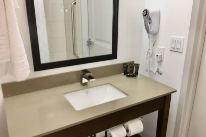 Room 14 of 21