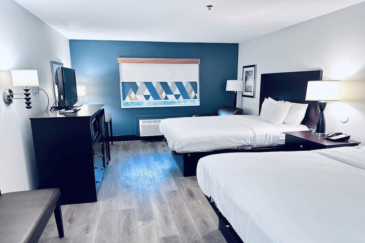 Room 15 of 33