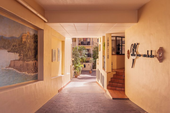 Hotel Interior 4 of 34