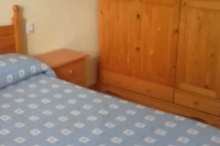 Room 4 of 18