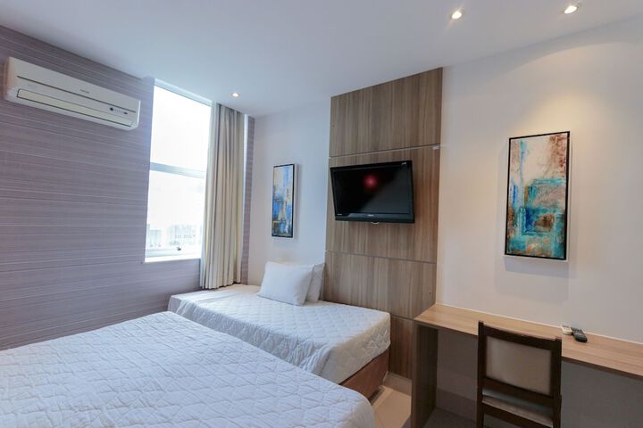 Room 42 of 105