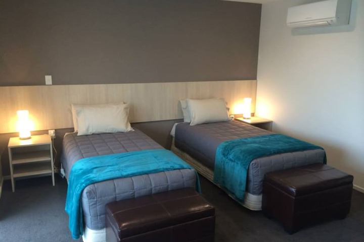 Room 13 of 31