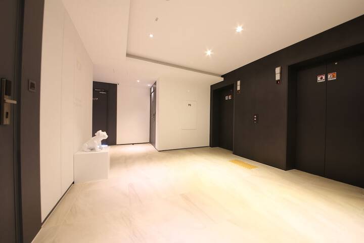 Ballroom/Hall 100 of 117