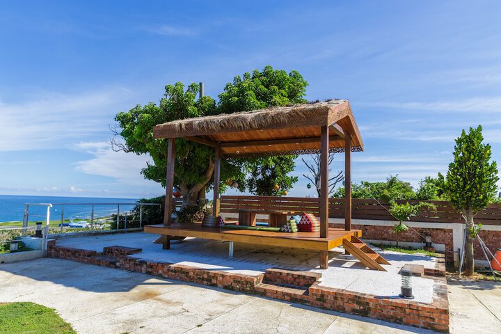 Hero Image 1 of 32