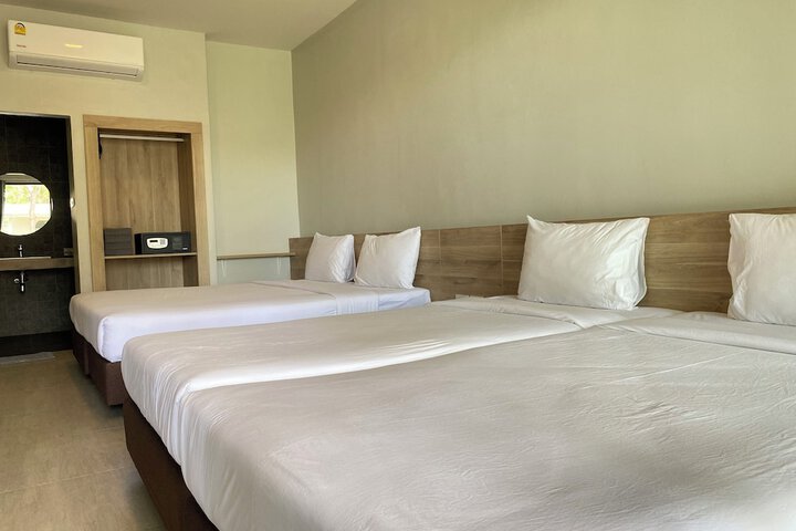 Room 14 of 66