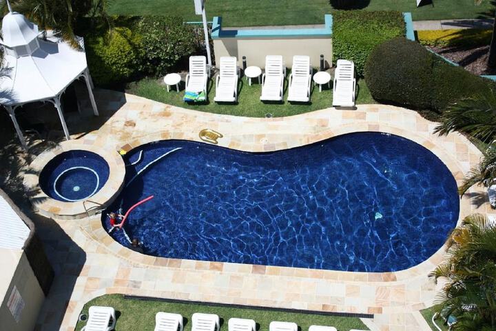 Pool 50 of 81