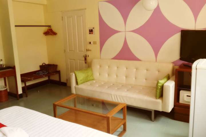 Room 25 of 42