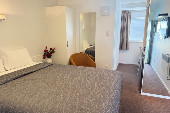 Room 12 of 52