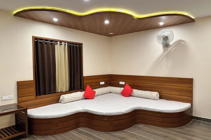 Room 35 of 71