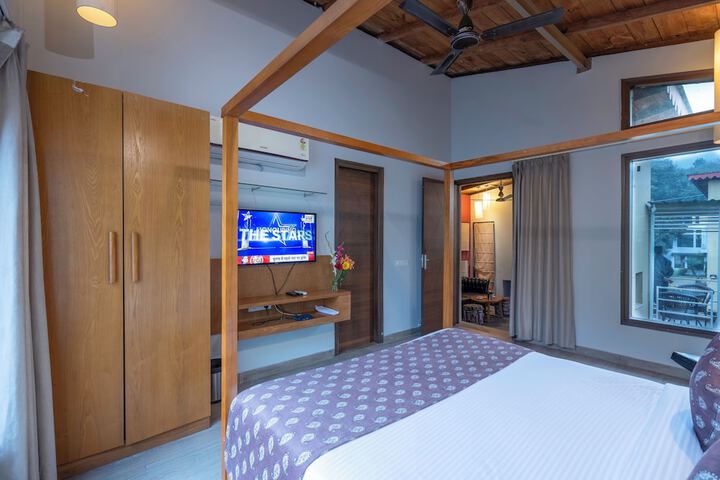 Room 9 of 51