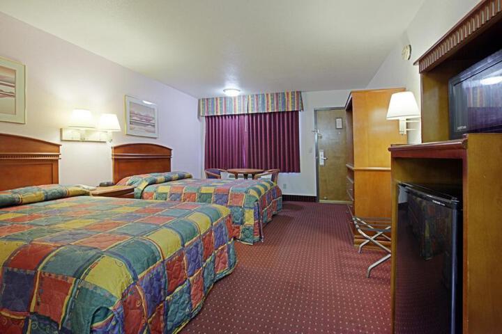2 Double Beds (2 of 2)
