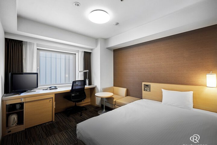Room 15 of 77