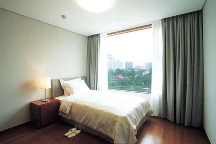 Room 6 of 34