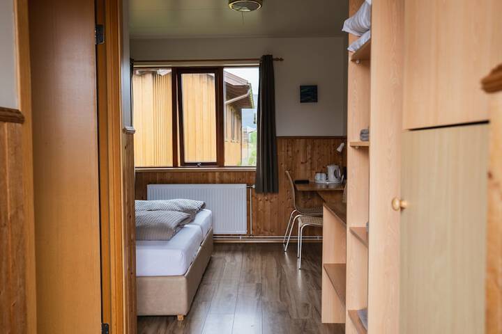 Room 25 of 162