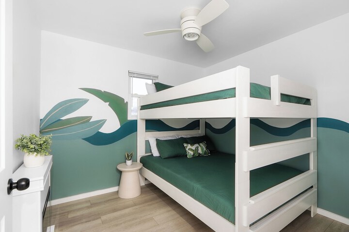 Room 5 of 29