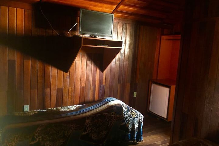 Room 15 of 23