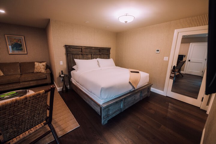 Room 54 of 98
