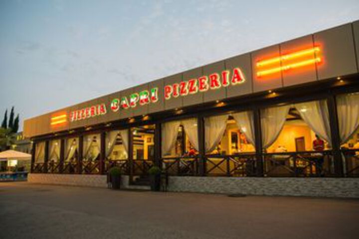 Dining 78 of 87