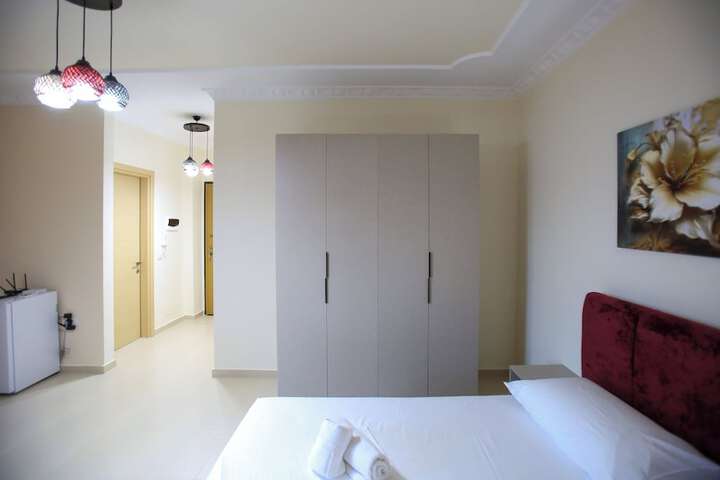 Room 26 of 95