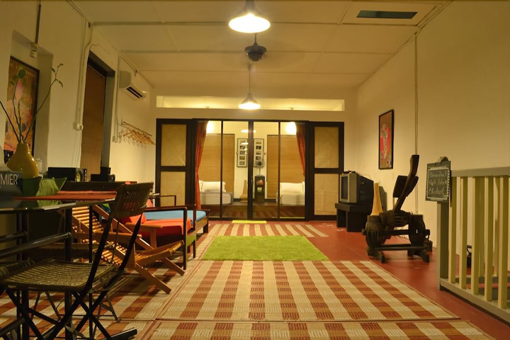 hotel_rooms