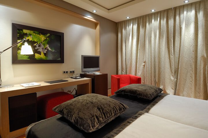 Room 12 of 39