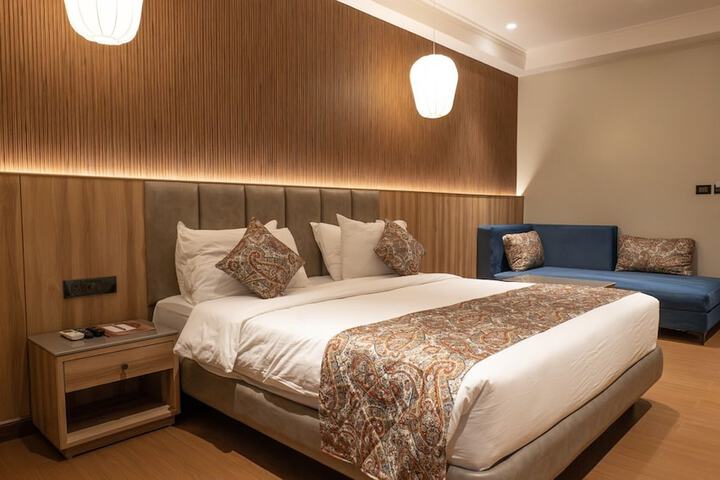 Room 28 of 119