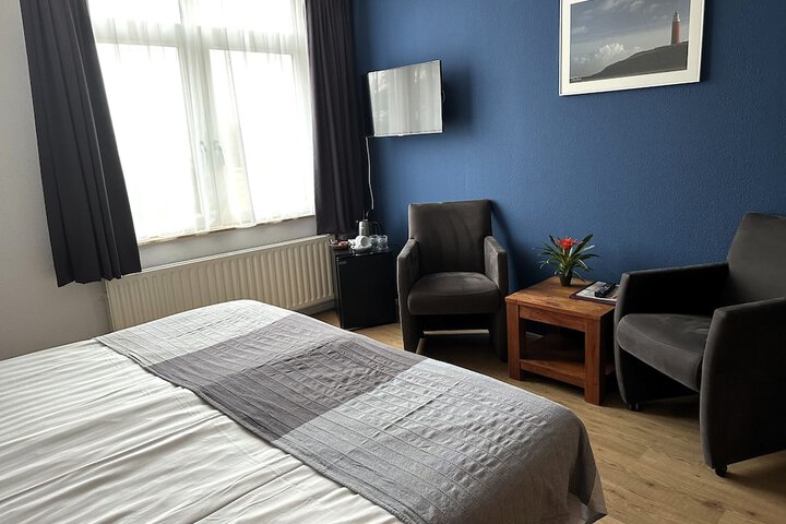 Room 3 of 26