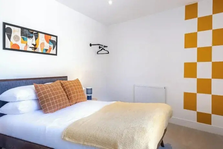 Room 2 of 14