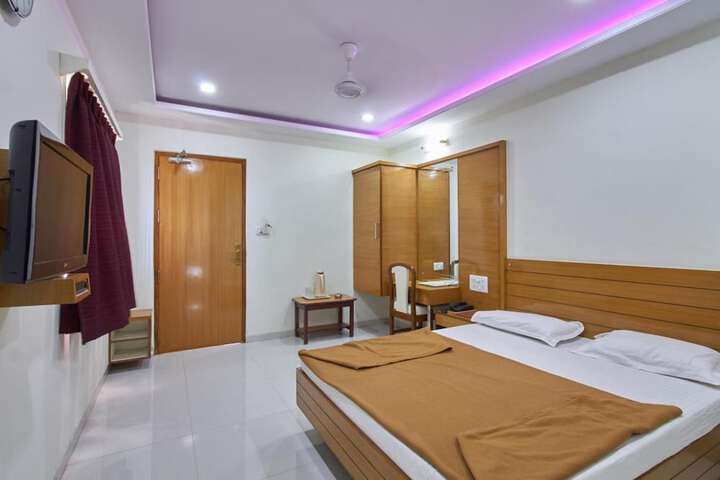 Room 5 of 22