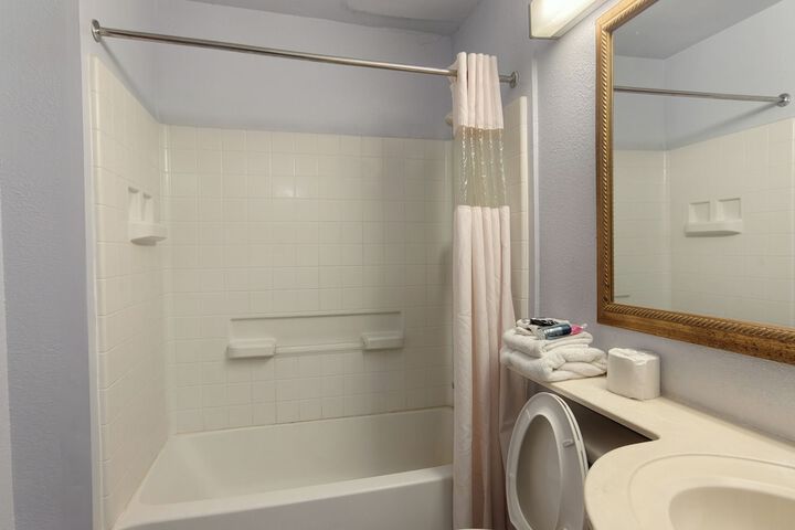 Room 15 of 24