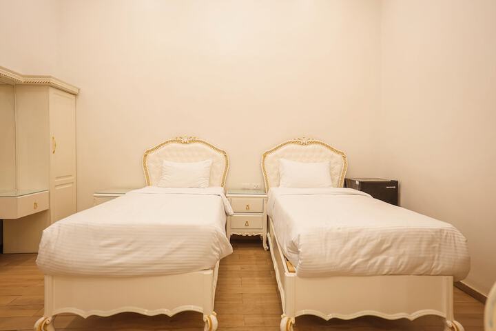Room 26 of 82