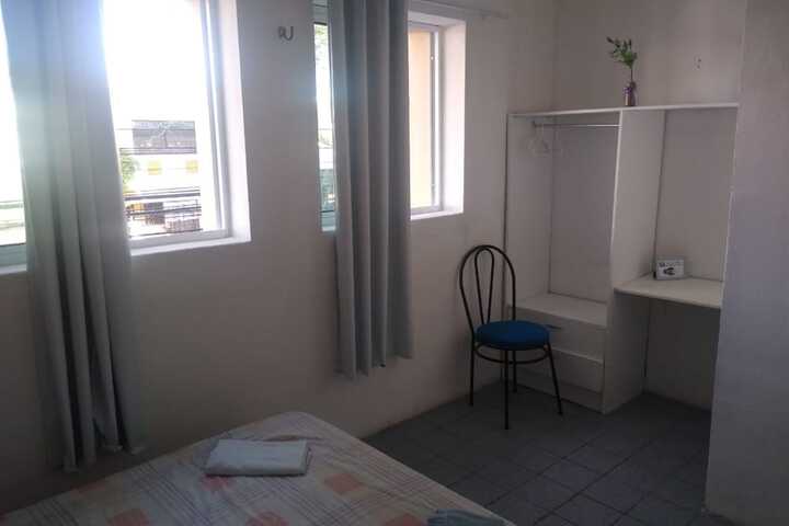 Room 11 of 27