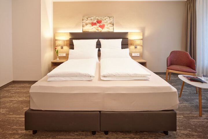Room 4 of 24