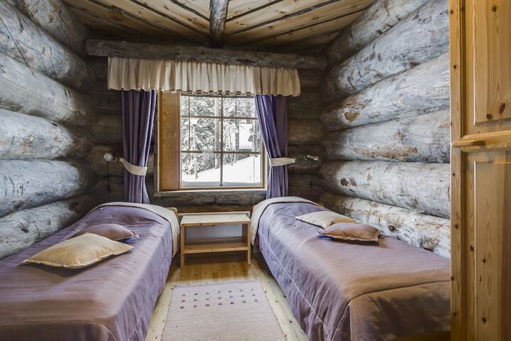 Room 3 of 20