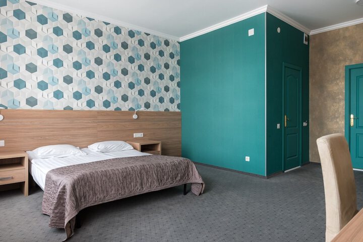 Room 27 of 65