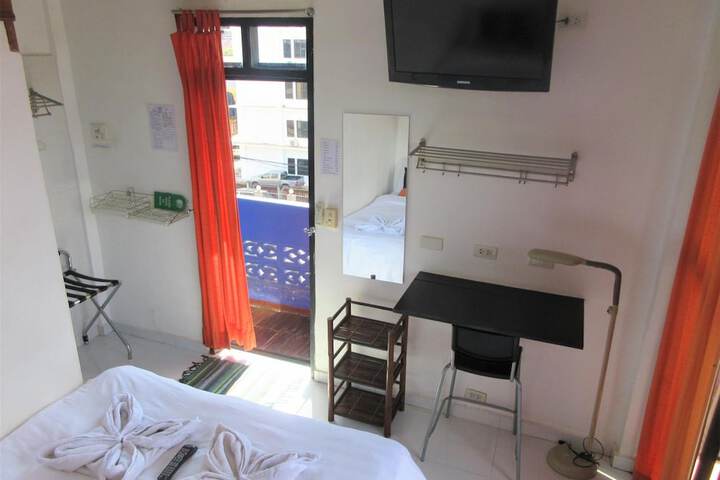 Room 13 of 44
